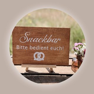 Holzschild- Snackbar